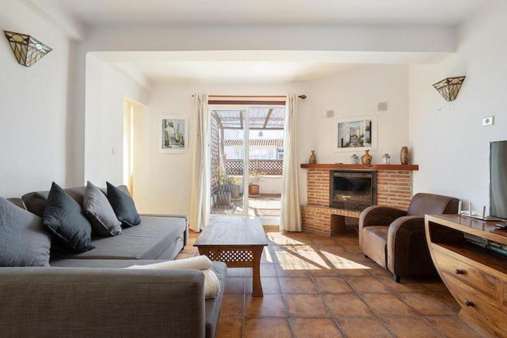 Lägenhet 1 Bedroom Penthouse With Pool Access, Centre Nerja