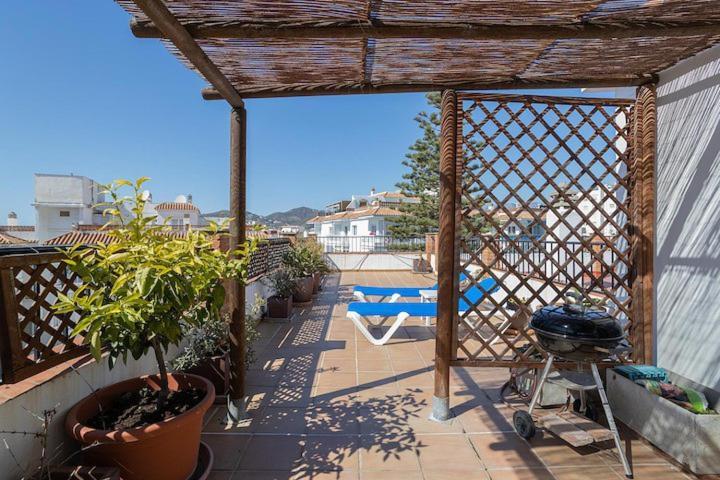 Lägenhet 1 Bedroom Penthouse With Pool Access, Centre Nerja